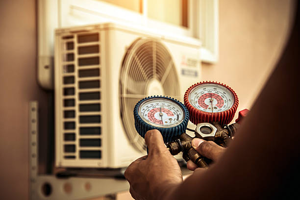 Professional Hvac technician working in Troy, OH